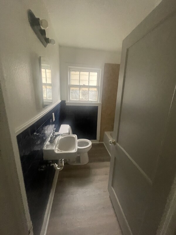 Building Photo - 3102 Hollywood Ave