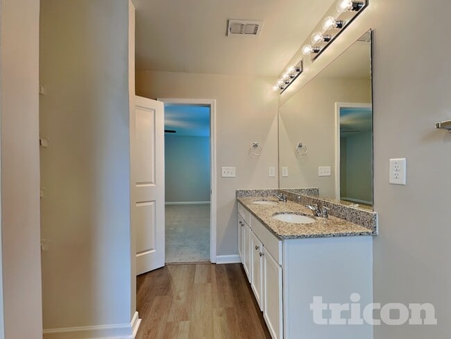 Building Photo - 357 Indian River Dr