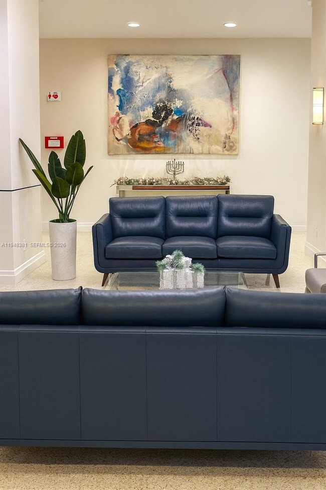 Building Photo - 4001 S Ocean Dr