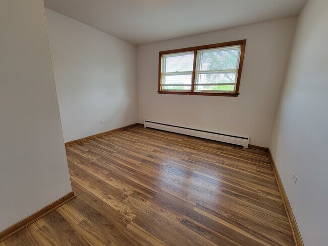 Building Photo - 2306 N 75th Ave