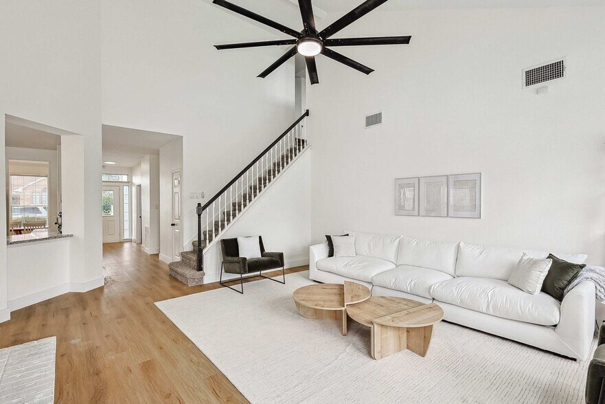 Building Photo - 806 Longleaf Dr