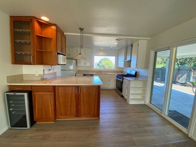 Building Photo - Cozy 2 Bed 1 Bath in the Peacock Hills 55+ Community!