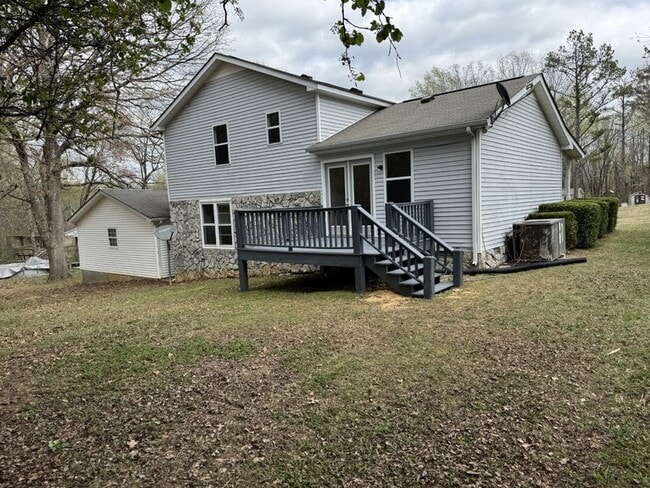 Building Photo - 10125 N Twin Springs Rd