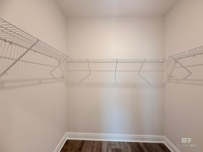 Building Photo - 32487 Revere Dr