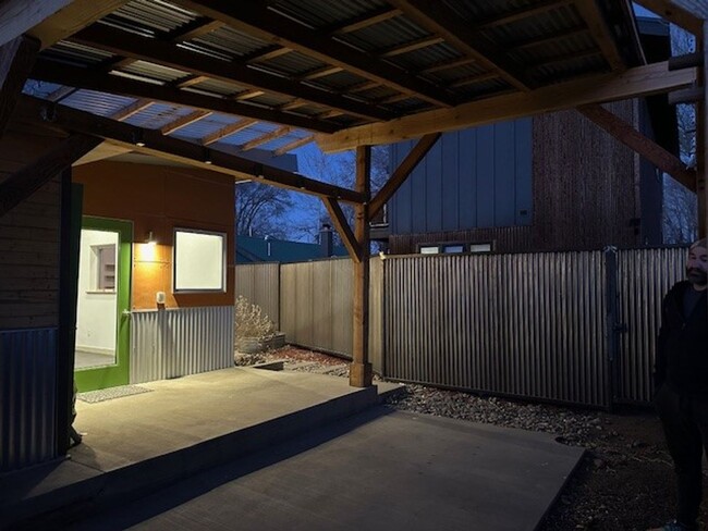 Building Photo - Modern Studio Eastside of Flagstaff- AVAIL...