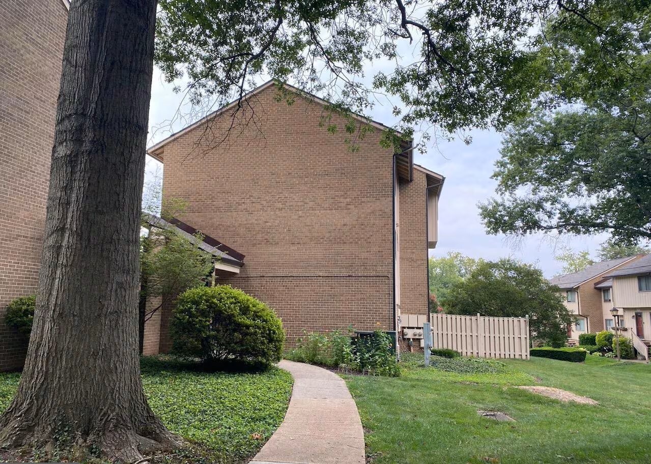 Building Photo - 2678 Glengyle Dr