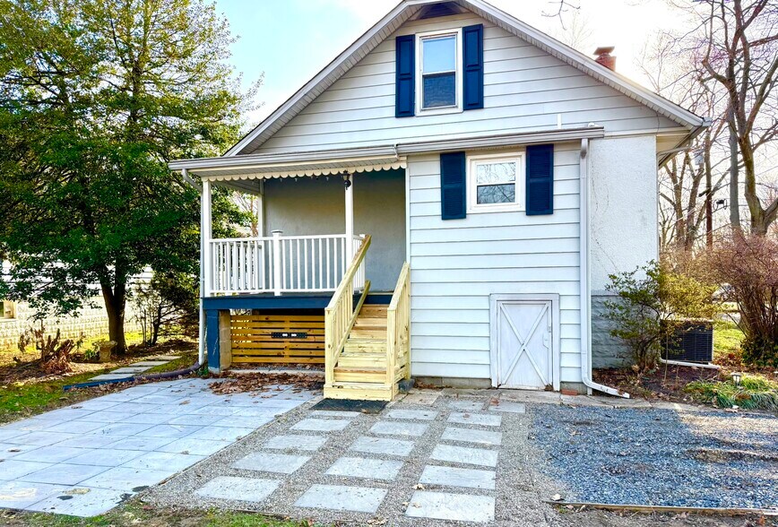 Building Photo - 519 N Lincoln Ave