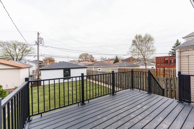 Building Photo - 4129 N Oketo Ave