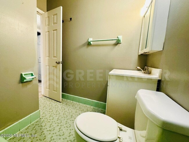 Building Photo - 246 Sara Dr