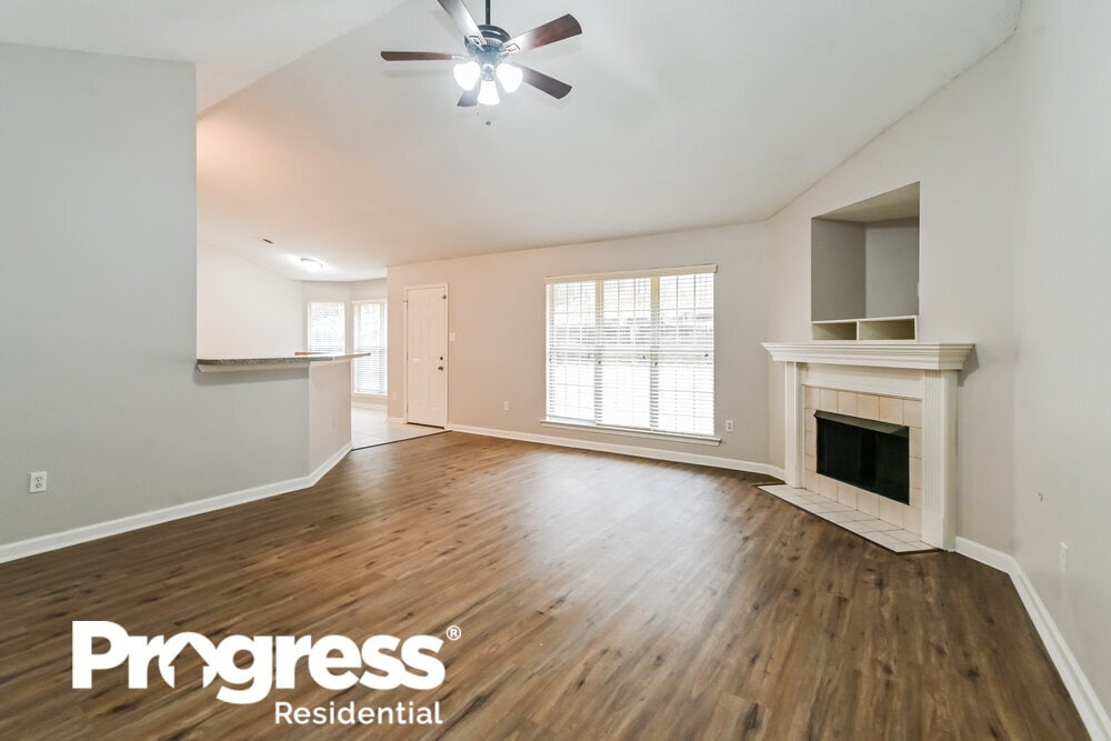 Building Photo - 4060 Triple Crown Loop N