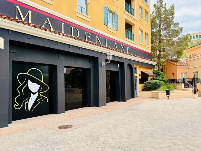 Building Photo - Live in the heart of Lake Las Vegas Village!