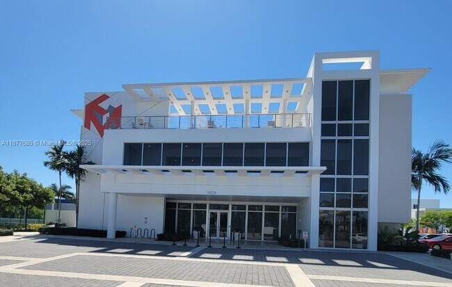 Building Photo - 10440 NW 67th St