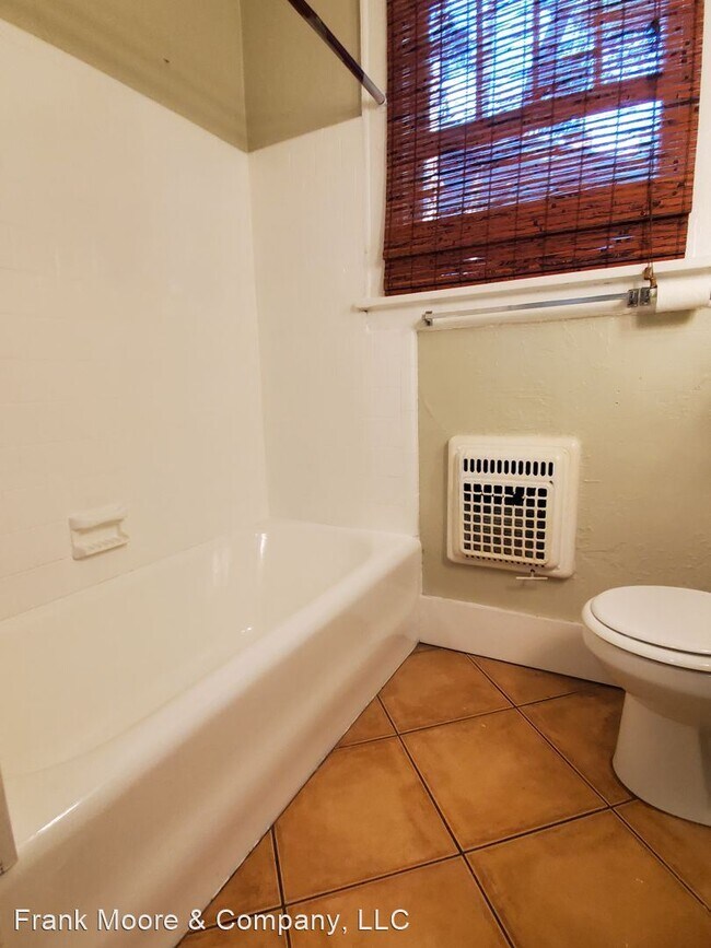 Building Photo - 2 br, 2 bath House - 1323 E. Duffy St