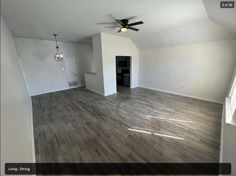 Building Photo - 2604 Saulsbury Dr