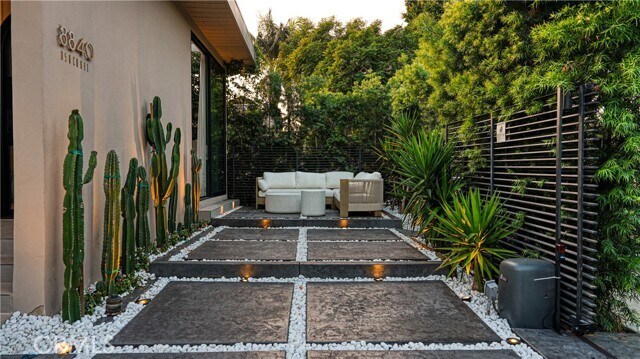 Building Photo - 8840 Ashcroft Ave