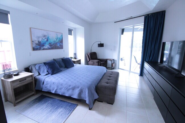 Building Photo - 2957 SW Collings Dr