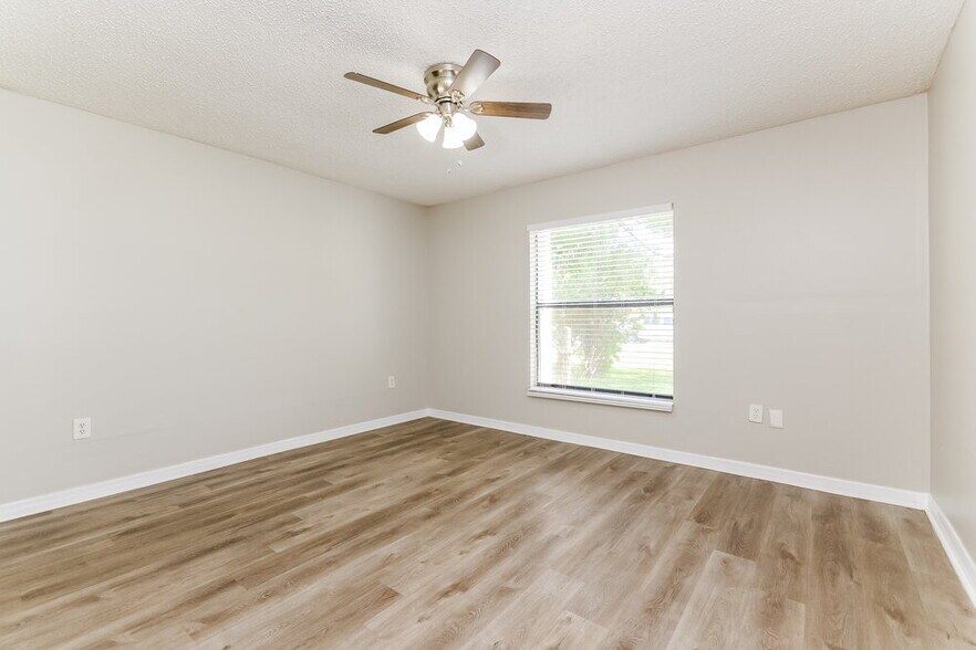 Building Photo - 610 N Delmonte Ct