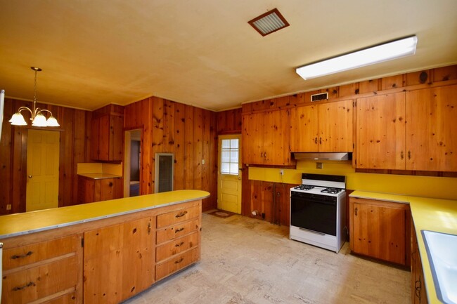 Building Photo - Large Home Close to Downtown Ruston
