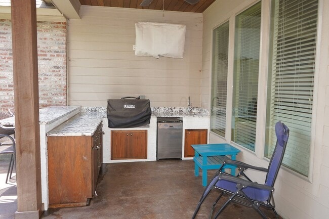 Building Photo - Gorgeous Home in South Shreveport