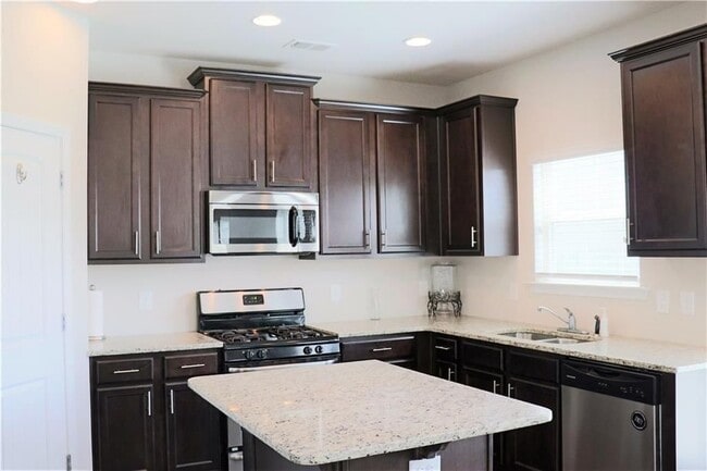 Building Photo - 152 Rainhill Station Dr