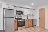 Building Photo - 2502 N 10th St