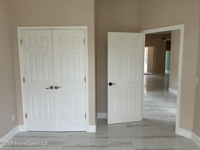 Building Photo - 976 Wimbledon Dr