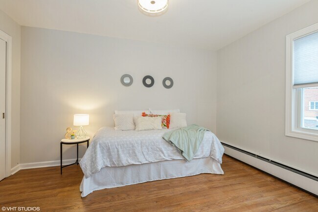 Building Photo - 606 Ridge Rd