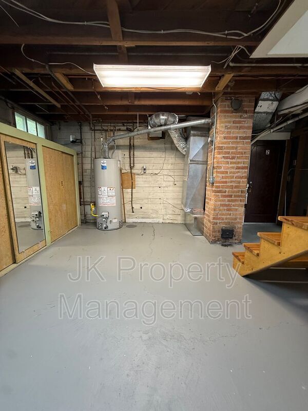 Building Photo - 2217 1st Ave S