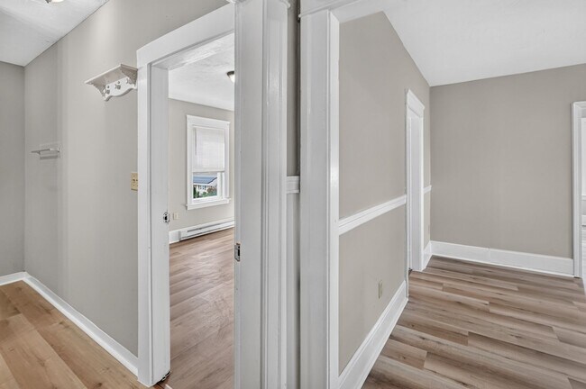 Building Photo - 1 Lapierre St