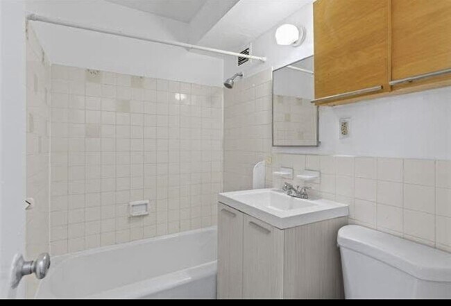 Building Photo - 6515 JFK Blvd E