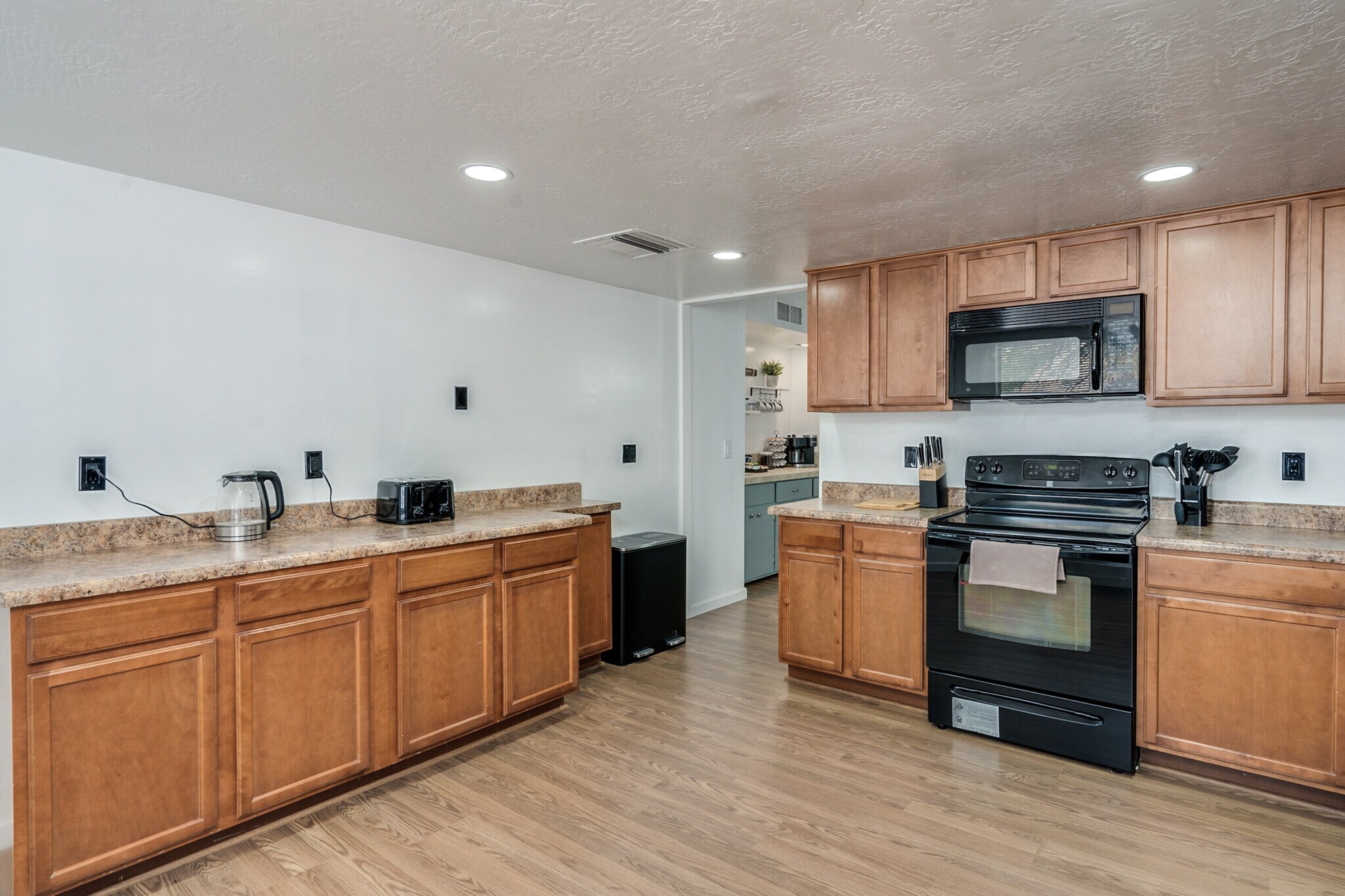 Plenty of storage & counter - 9870 E Celeste Dr