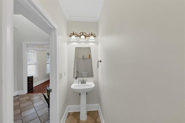 Building Photo - 88 Camden Village Dr