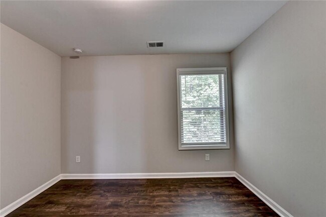 Building Photo - 7245 Heritage Oak Ct