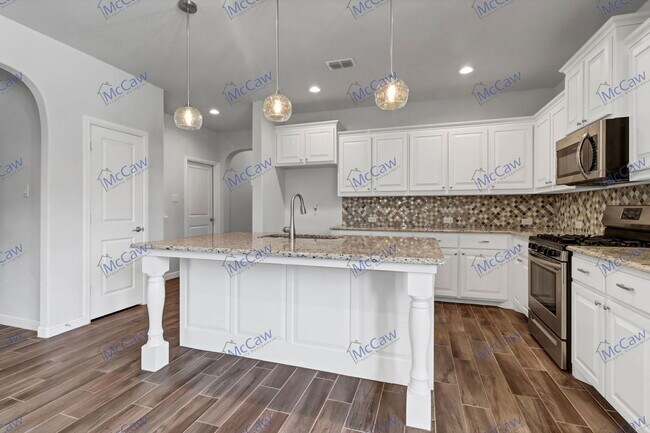 Building Photo - 1100 Scotney Ln