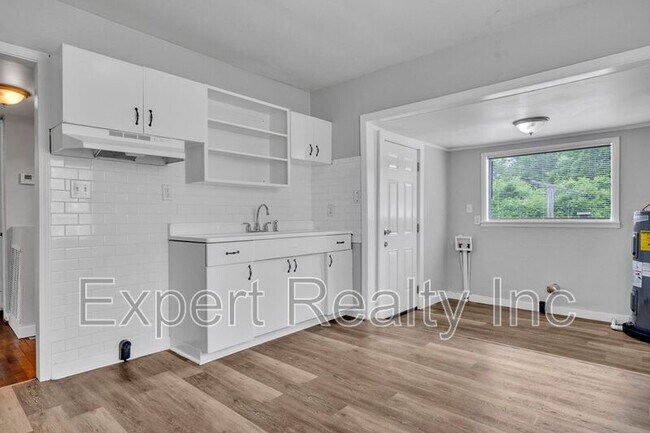Building Photo - 6148 Court M