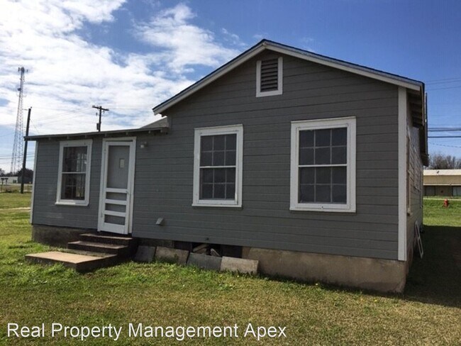 Building Photo - 3 br, 1 bath House - 706 S. Robinson Dr.