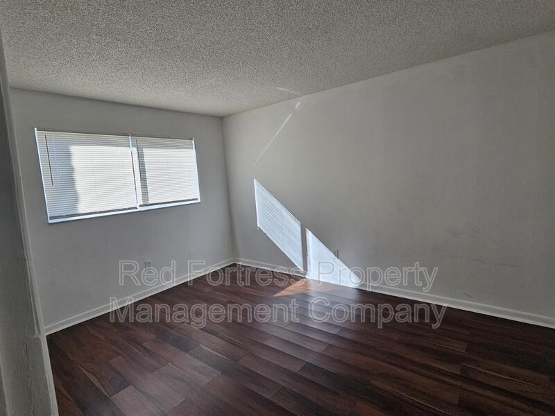 Building Photo - 4331 Glenwood Ave