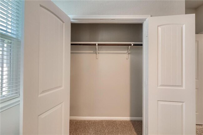 Building Photo - 212 Strand Ln