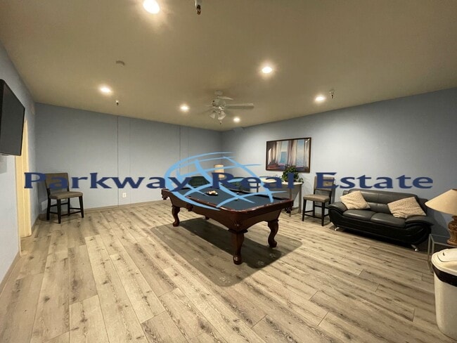 Building Photo - Penthouse Condo in 55+ Community