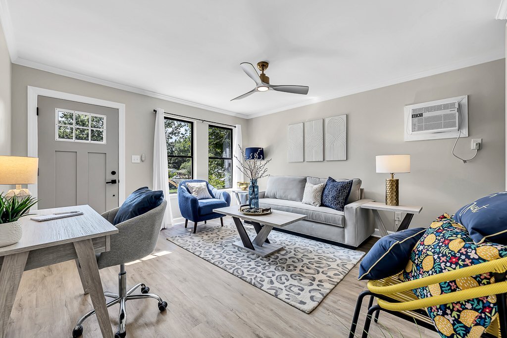 Building Photo - 703 2nd St