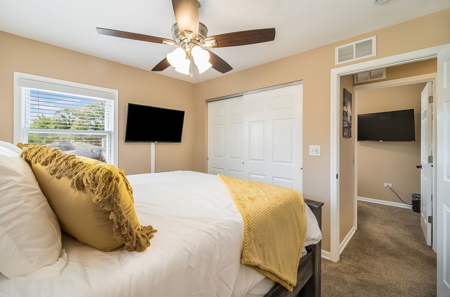 Building Photo - 346 W Morris Ave