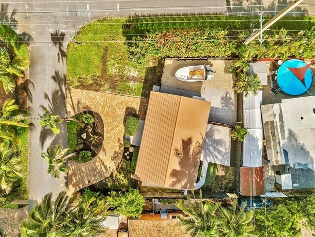 Building Photo - 1513 NE 30th Ct