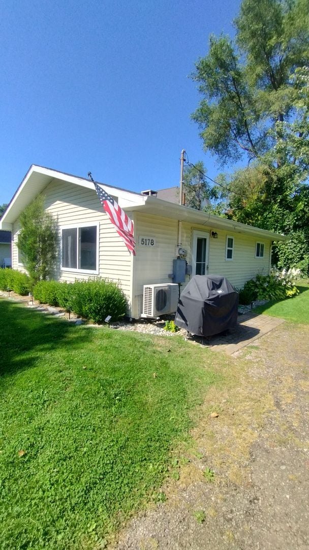 Building Photo - Fully-Furnished Cozy Retreat