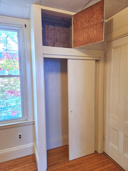 Storage in Room 3 - Office, living room, or dining room - 46 Saunders St