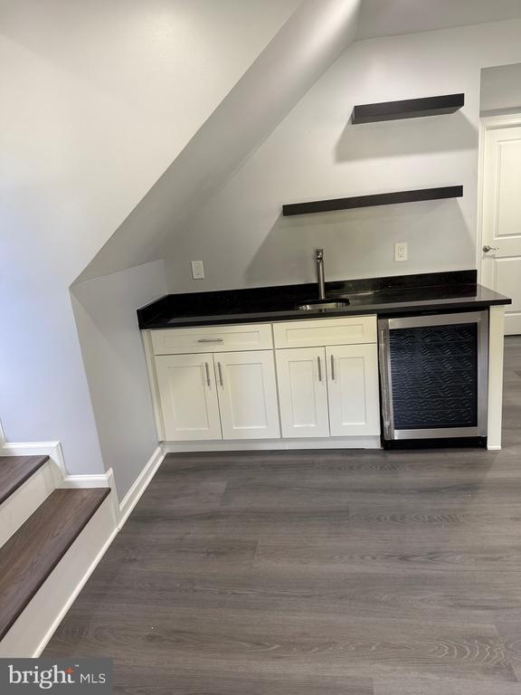 Building Photo - 7810 Newington Woods Dr