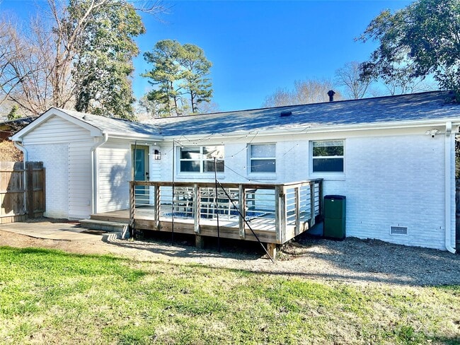 Building Photo - 3205 Brixton Ct