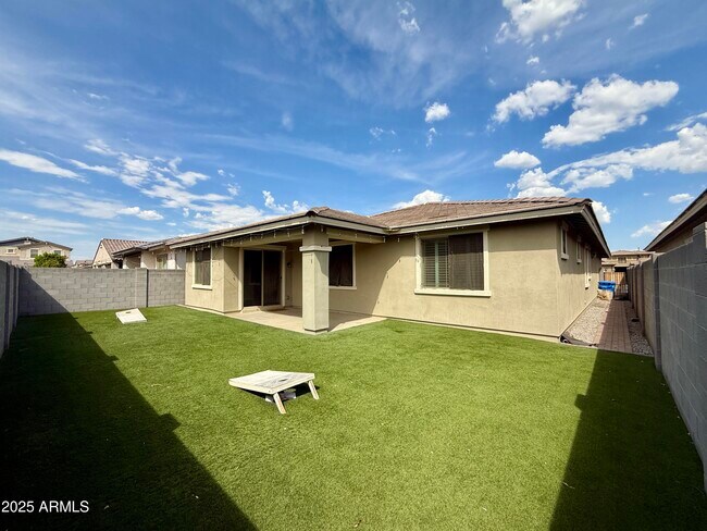 Building Photo - 5542 N 107th Ln