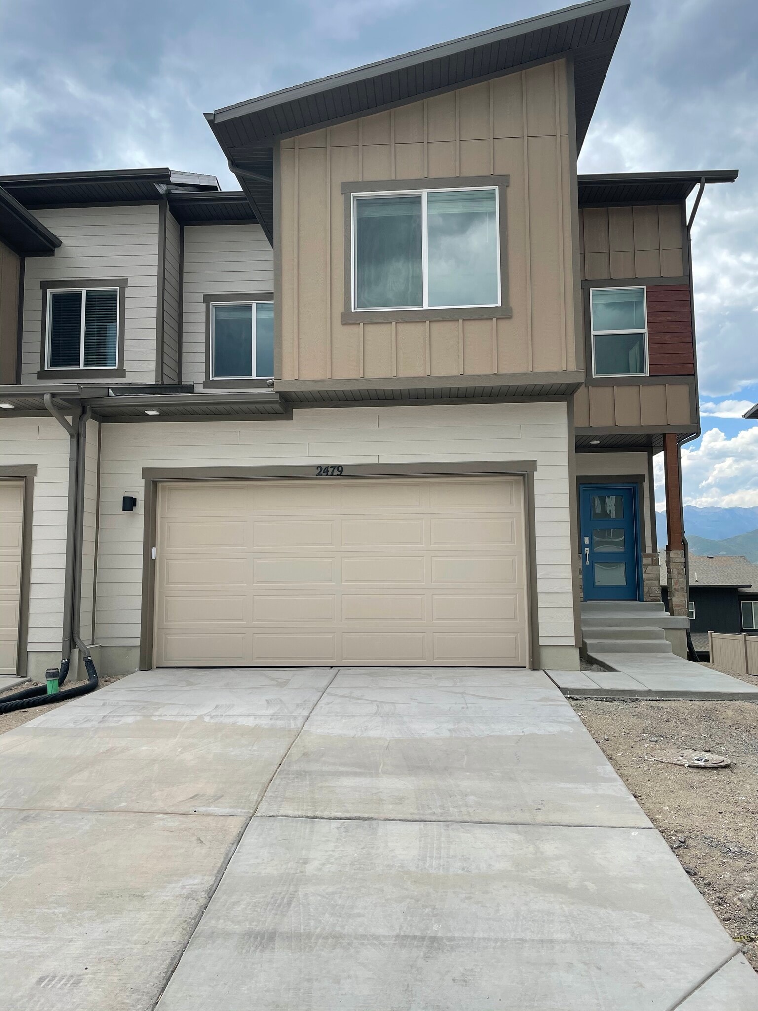 Two car garage - 2479 Wildwood Ln