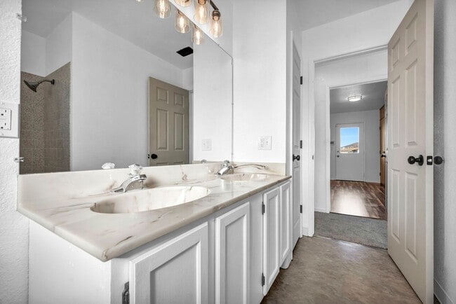 Building Photo - Country Living Single Story Home in Spanish Springs