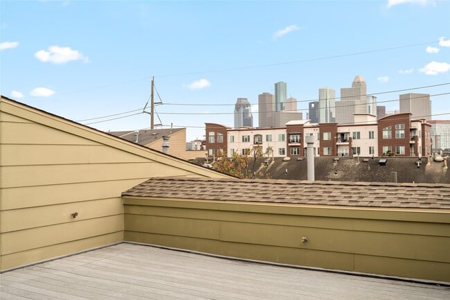 Building Photo - 224 Willard St